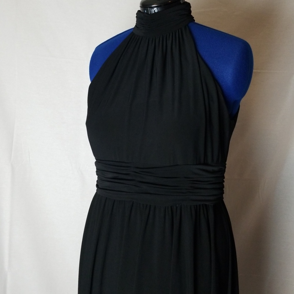 Dress - Picture 2 of 5